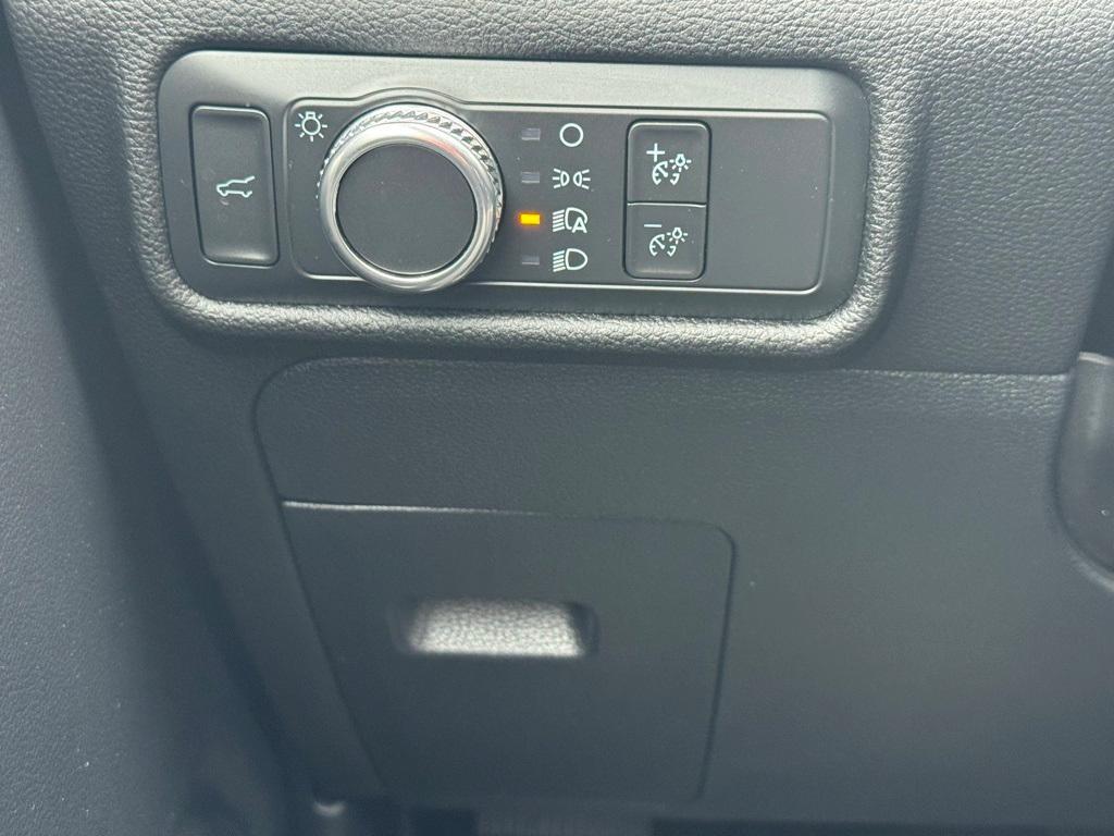 used 2022 Ford Explorer car, priced at $31,900