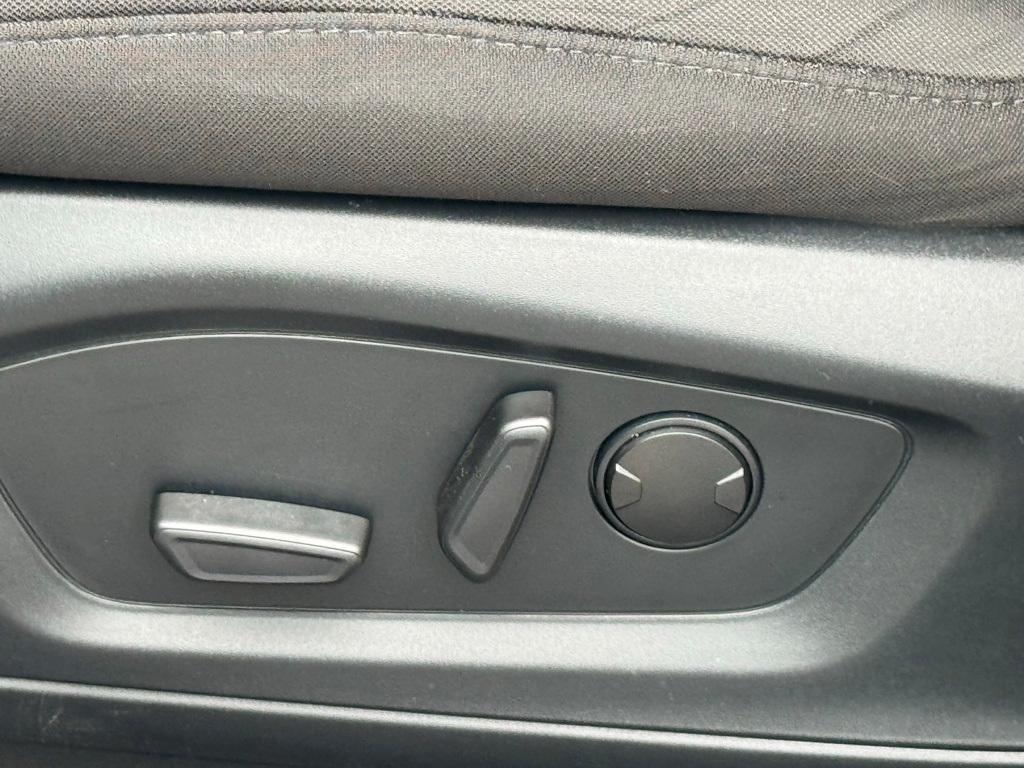 used 2022 Ford Explorer car, priced at $31,900