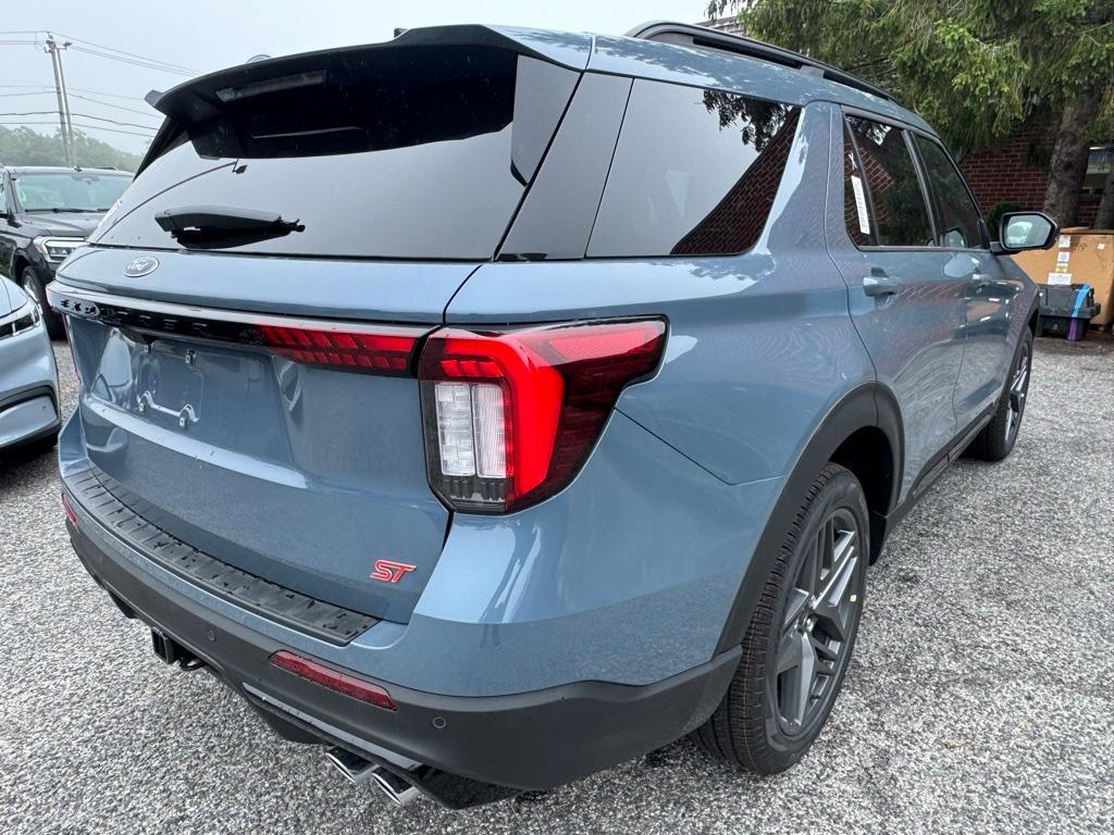 new 2025 Ford Explorer car