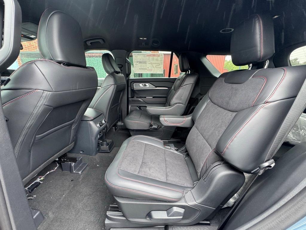 new 2025 Ford Explorer car