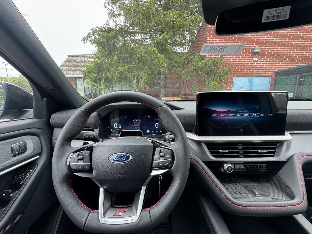 new 2025 Ford Explorer car