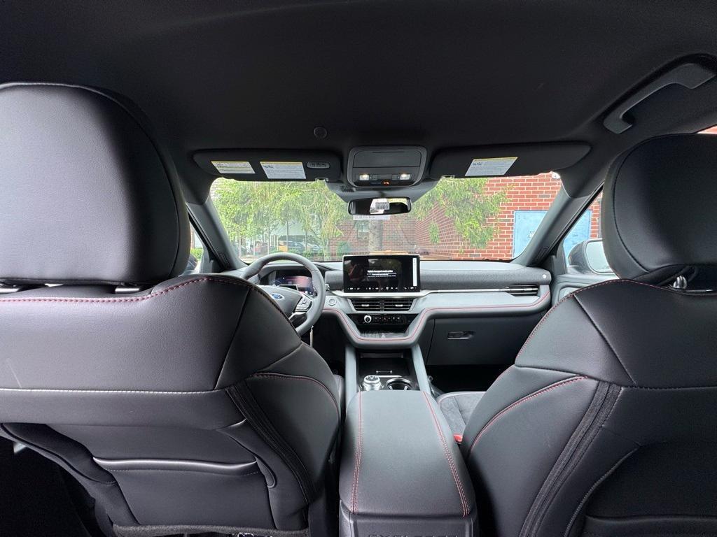 new 2025 Ford Explorer car