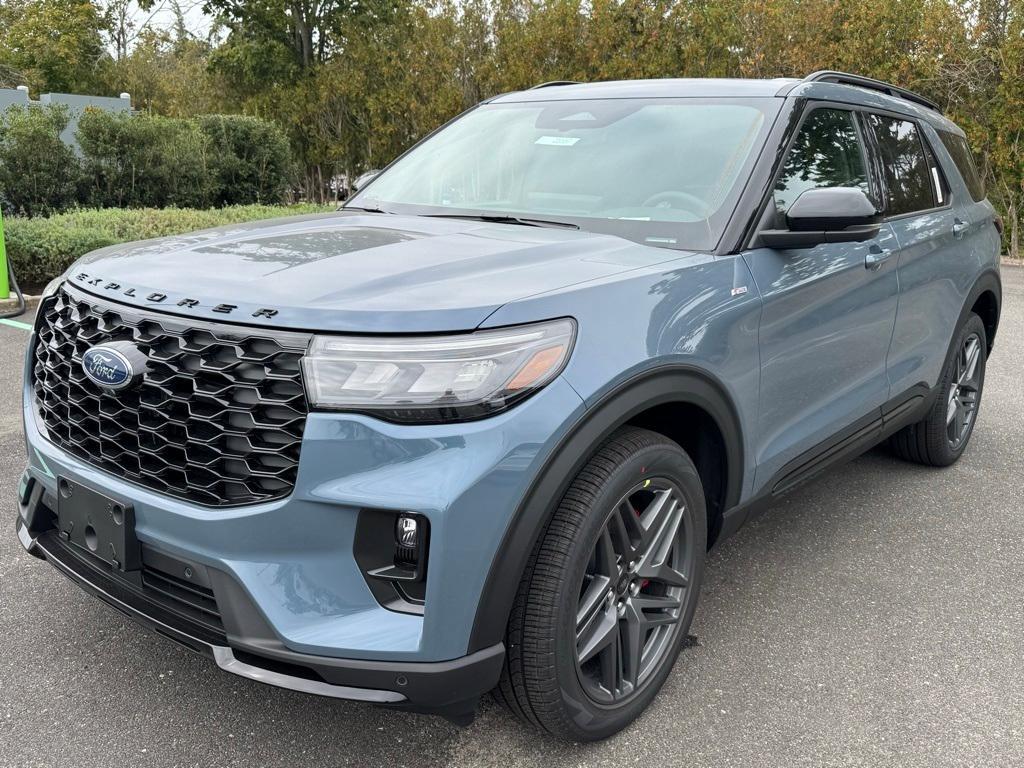 new 2025 Ford Explorer car, priced at $50,970