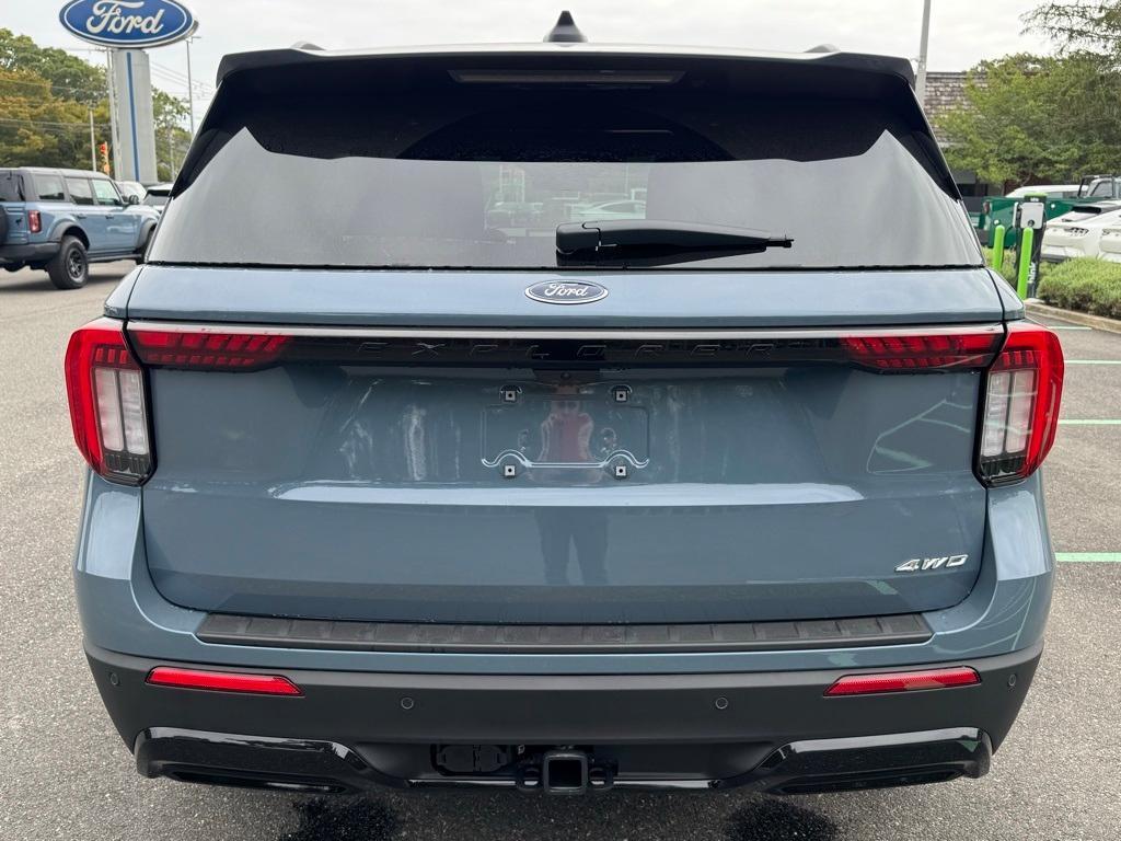 new 2025 Ford Explorer car, priced at $50,970