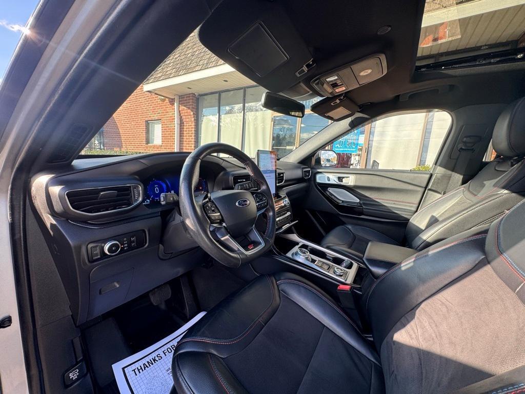 used 2023 Ford Explorer car