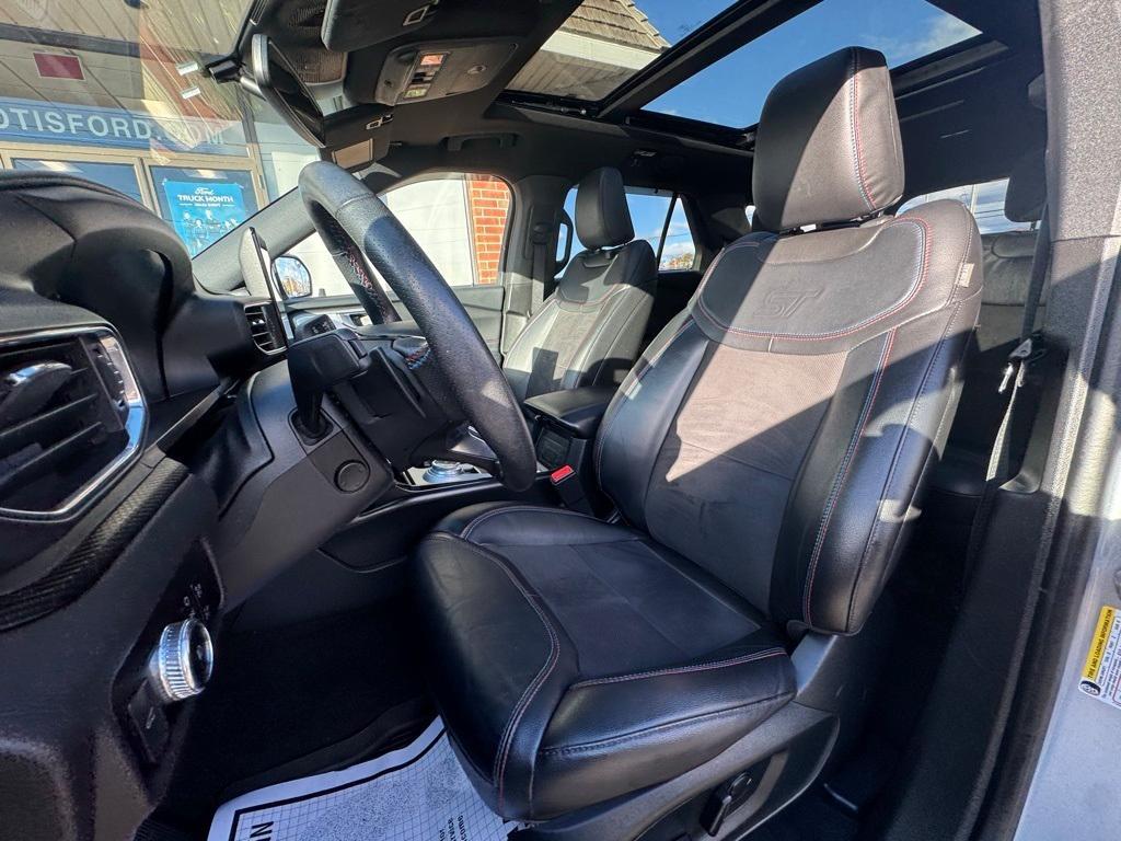 used 2023 Ford Explorer car