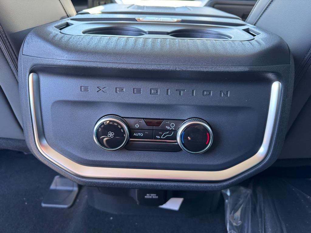 new 2025 Ford Expedition Max car, priced at $77,380