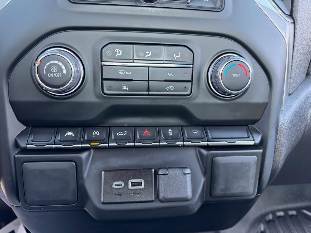 used 2024 Chevrolet Silverado 1500 car, priced at $30,700