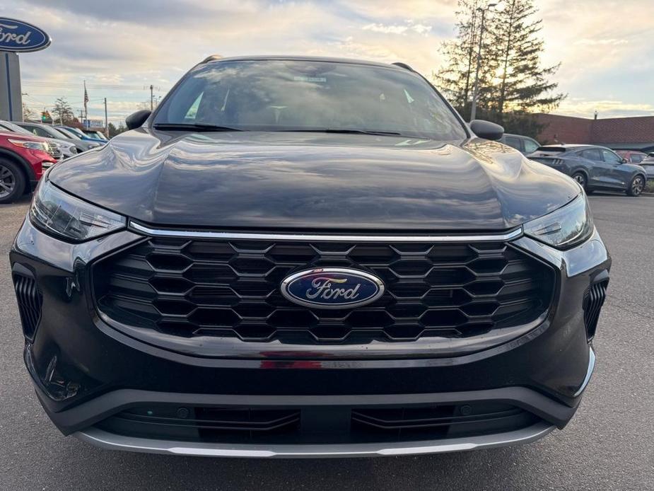 new 2025 Ford Escape car, priced at $32,870