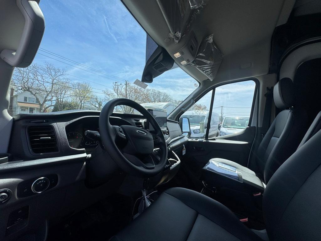 new 2025 Ford F-250 car, priced at $56,130