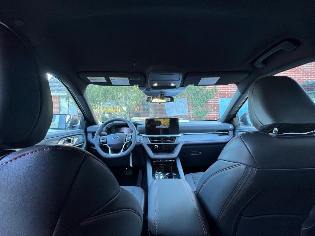 new 2025 Ford Explorer car, priced at $47,775