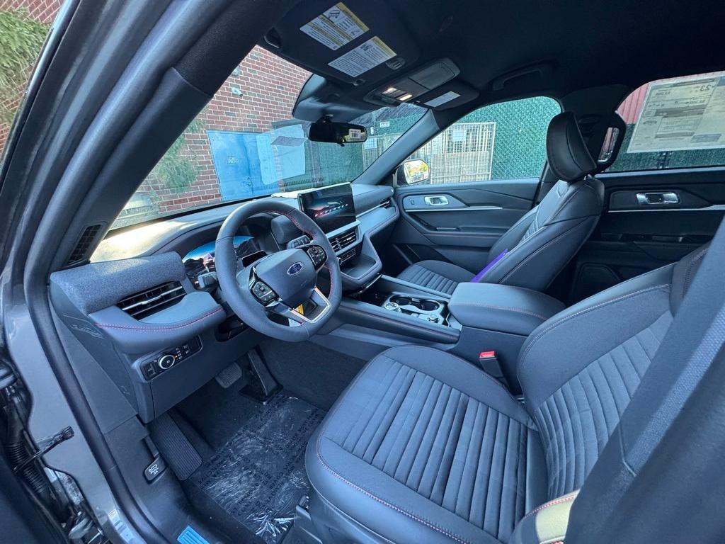 new 2025 Ford Explorer car, priced at $47,775