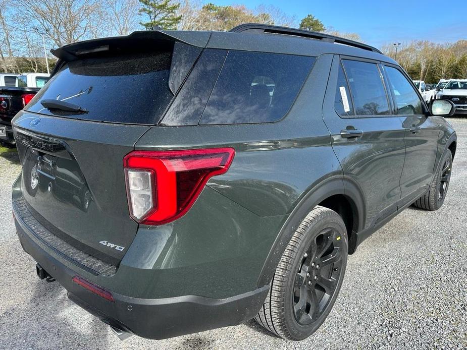 new 2024 Ford Explorer car, priced at $51,880