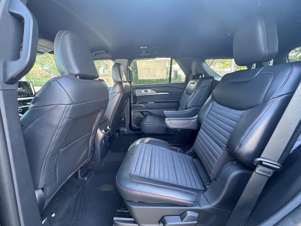 new 2025 Ford Explorer car, priced at $46,215