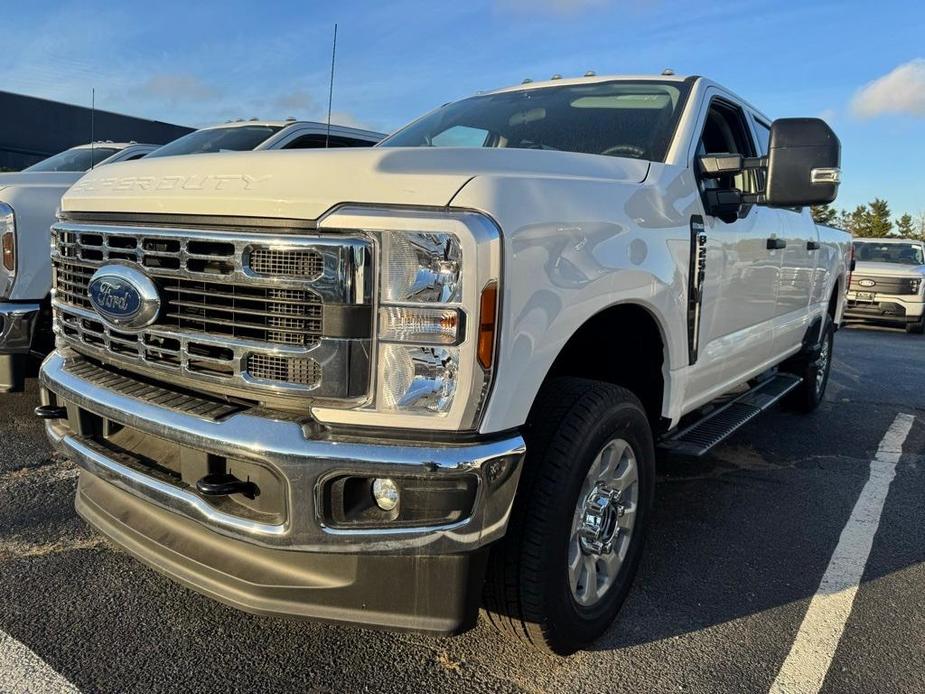 new 2024 Ford F-250 car, priced at $59,460