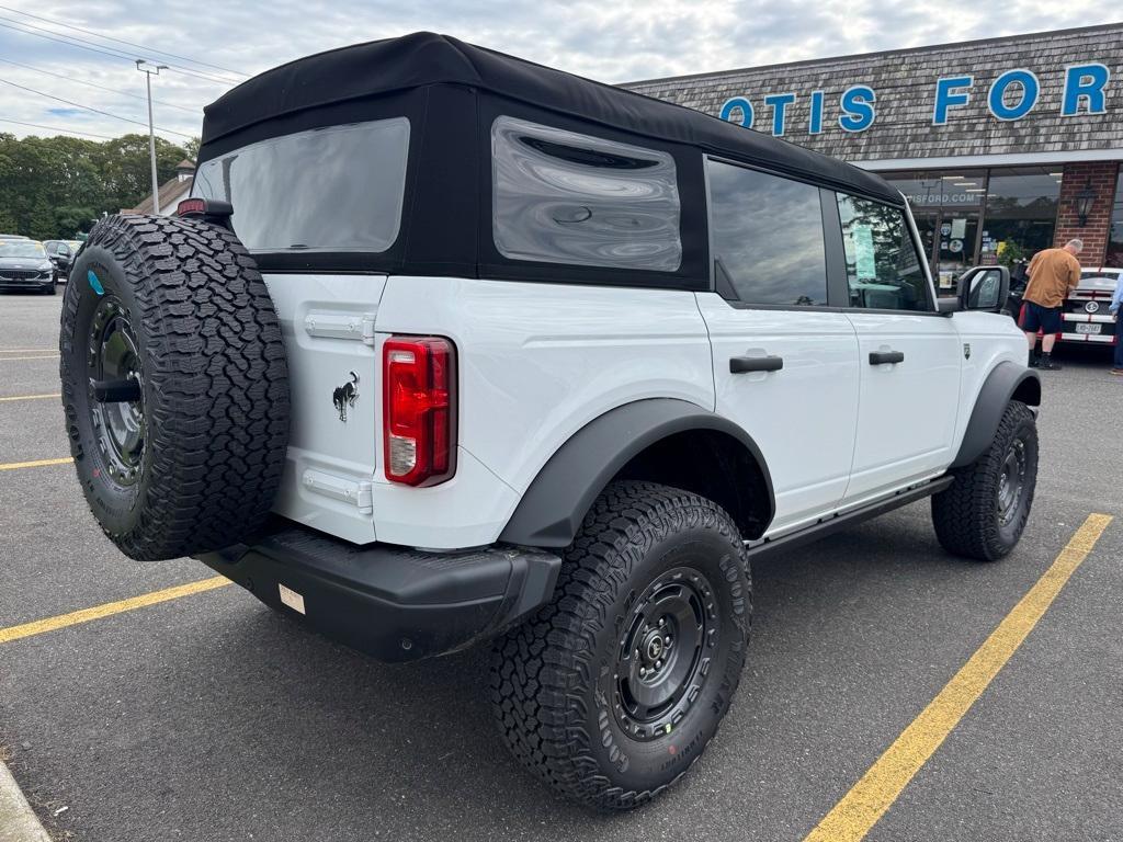 new 2025 Ford Bronco car, priced at $52,510