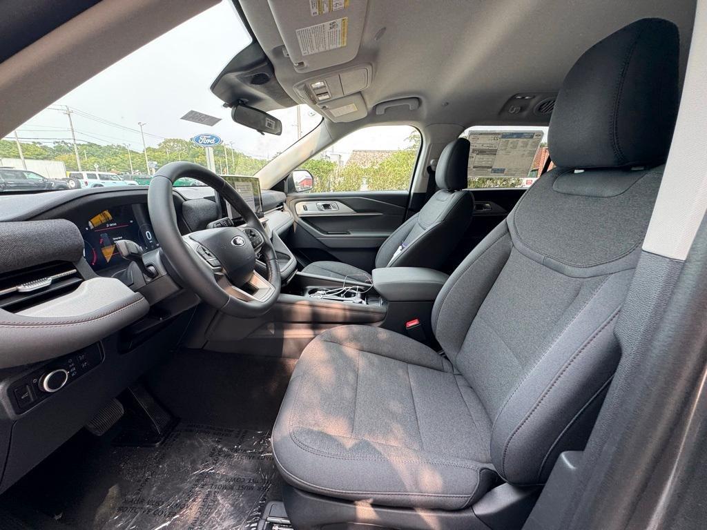 new 2025 Ford Explorer car, priced at $42,845