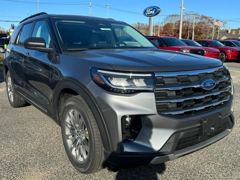 new 2025 Ford Explorer car, priced at $49,060