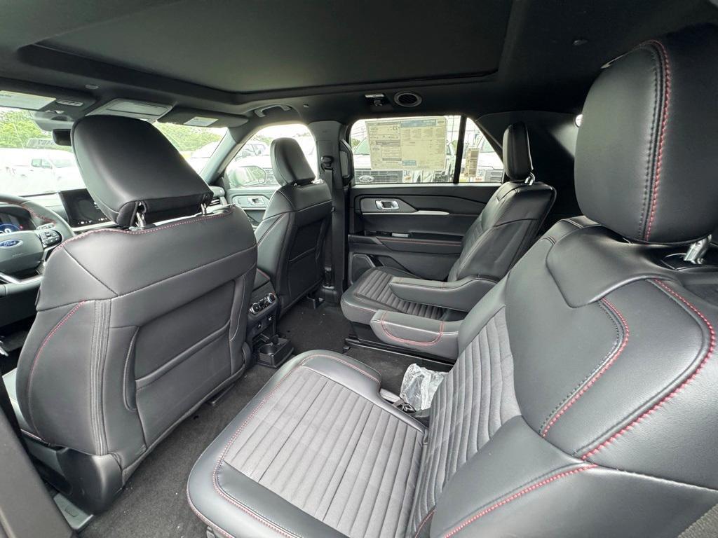 new 2025 Ford Explorer car, priced at $51,325
