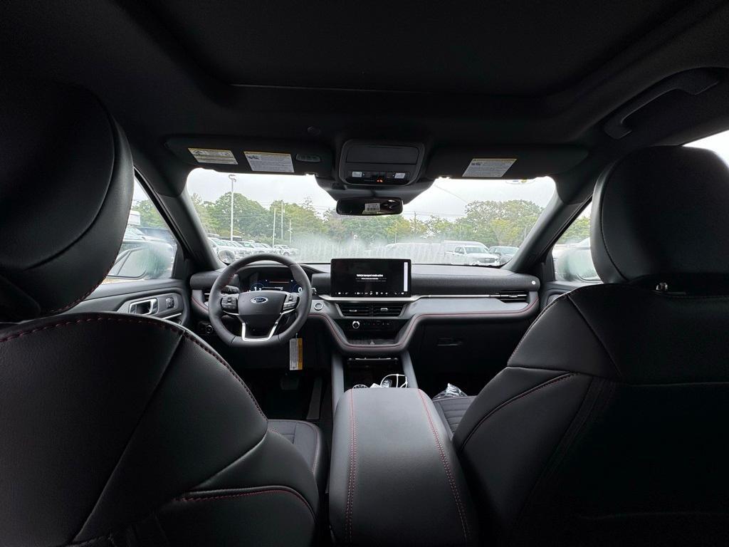 new 2025 Ford Explorer car, priced at $51,325