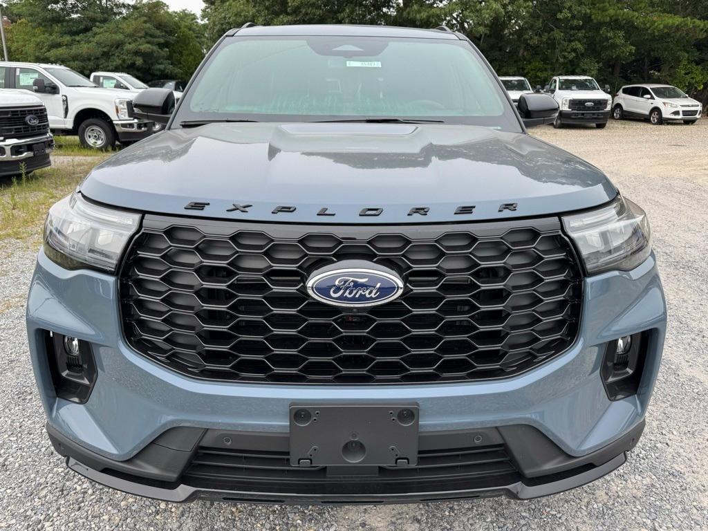 new 2025 Ford Explorer car, priced at $51,325