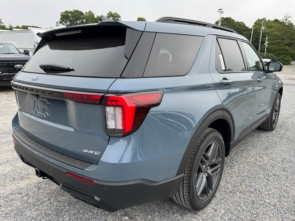 new 2025 Ford Explorer car, priced at $51,325