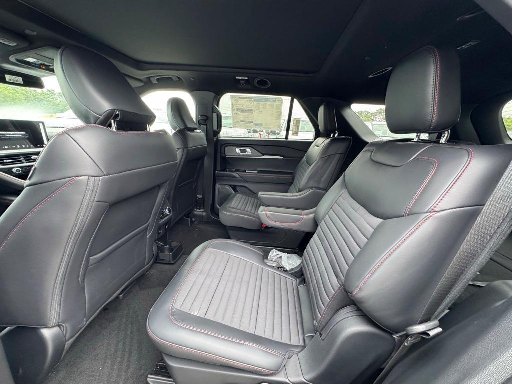new 2025 Ford Explorer car, priced at $51,325