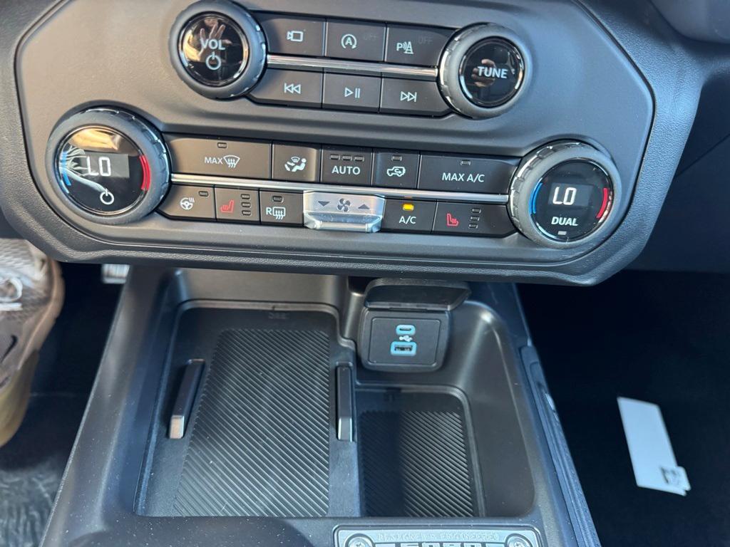 new 2025 Ford Bronco car, priced at $51,415