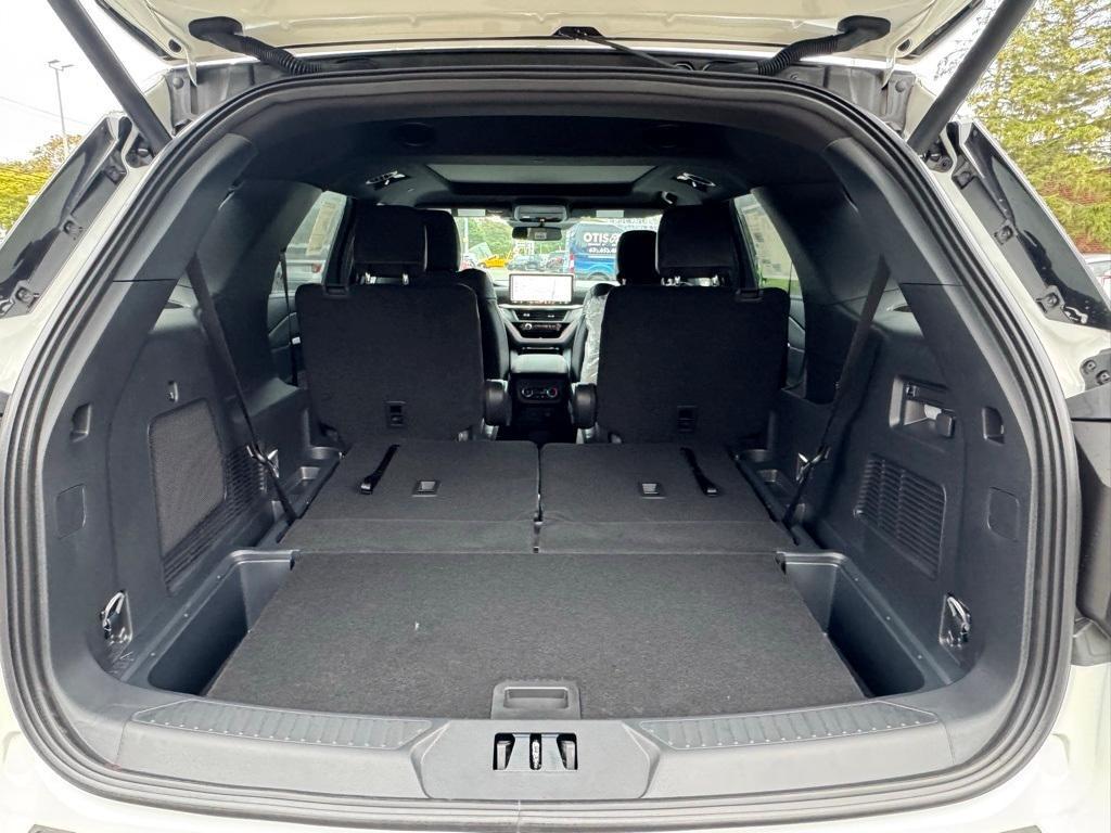 new 2025 Ford Explorer car, priced at $51,365