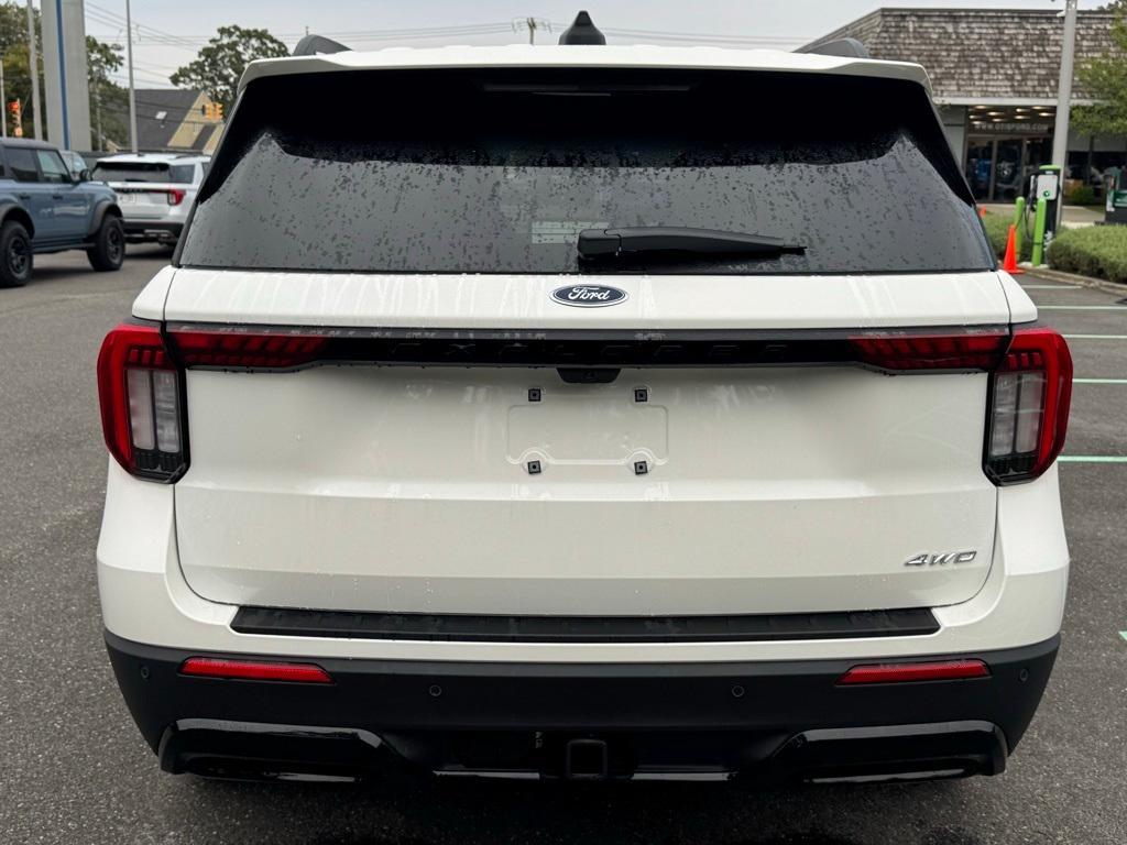 new 2025 Ford Explorer car, priced at $51,365
