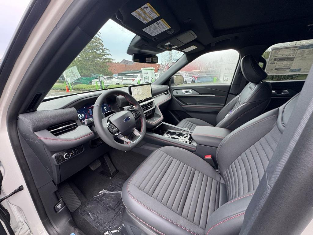 new 2025 Ford Explorer car, priced at $51,365