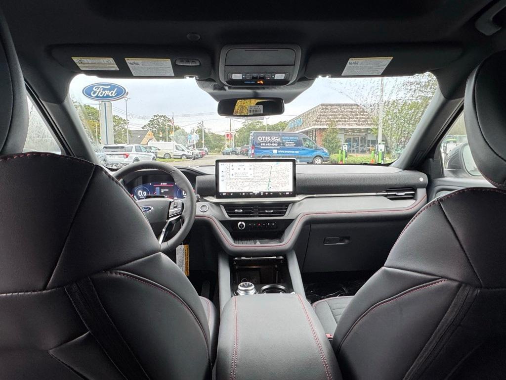 new 2025 Ford Explorer car, priced at $51,365
