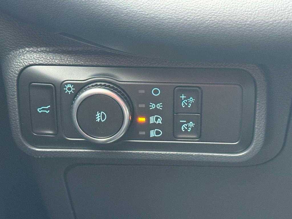 new 2025 Ford Explorer car, priced at $51,365