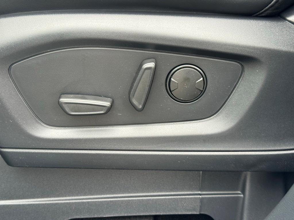 new 2025 Ford Explorer car, priced at $51,365