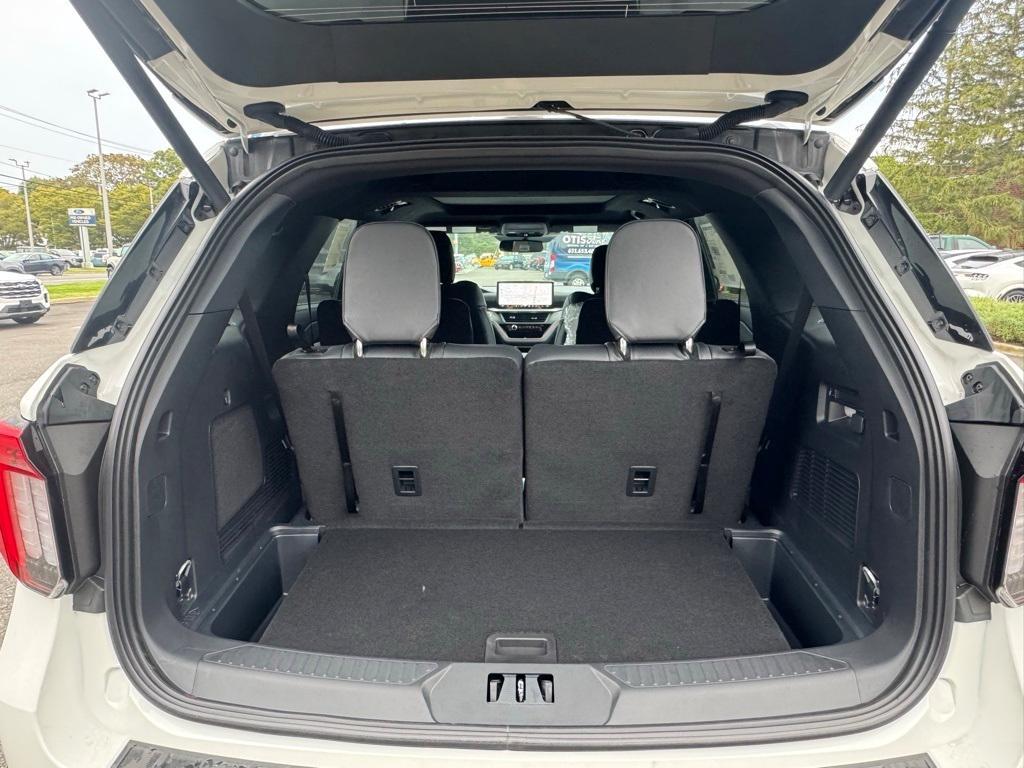 new 2025 Ford Explorer car, priced at $51,365