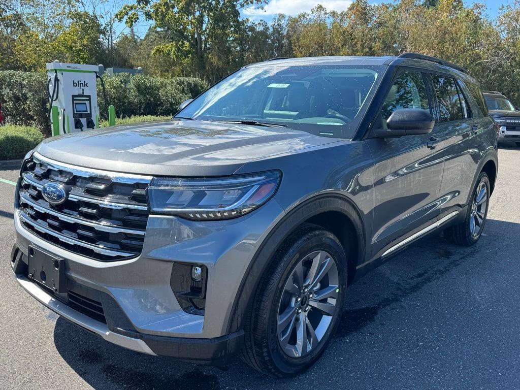 new 2025 Ford Explorer car, priced at $49,455
