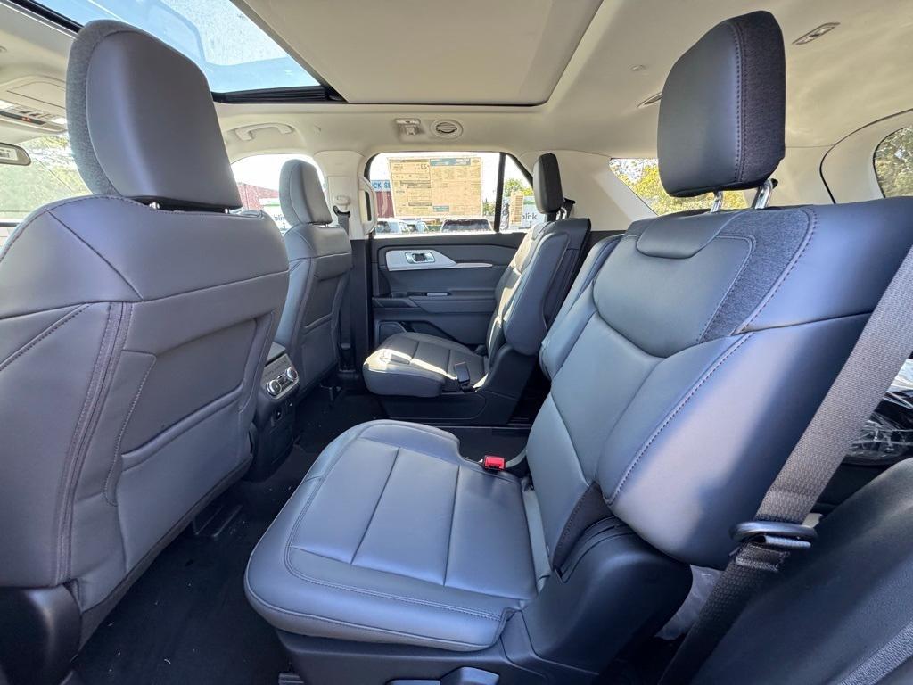 new 2025 Ford Explorer car, priced at $49,455
