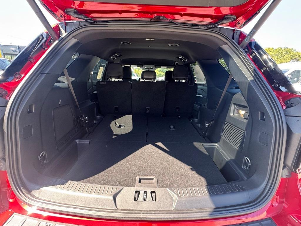 new 2025 Ford Explorer car, priced at $48,215