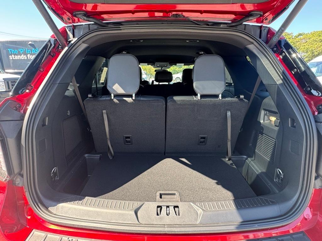 new 2025 Ford Explorer car, priced at $48,215