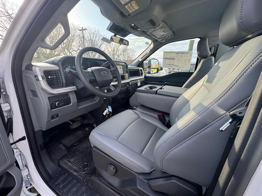new 2025 Ford F-250 car