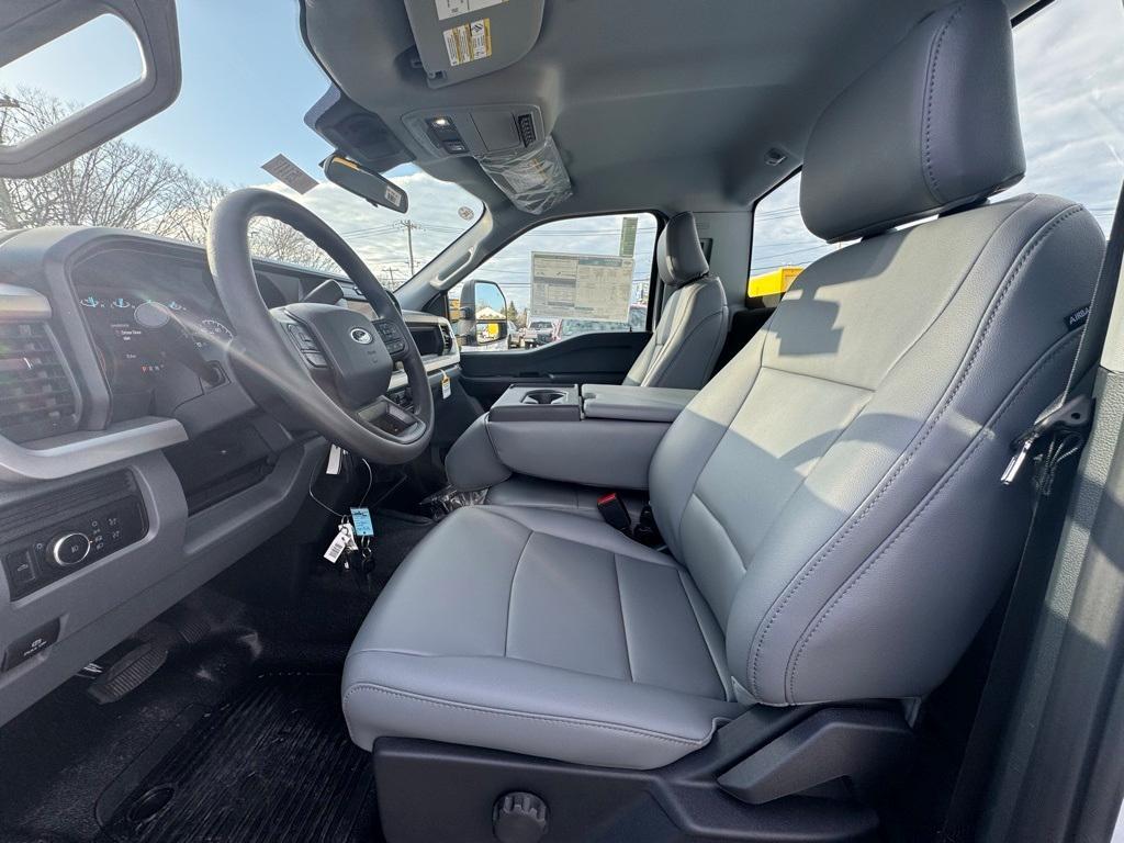 new 2025 Ford F-250 car