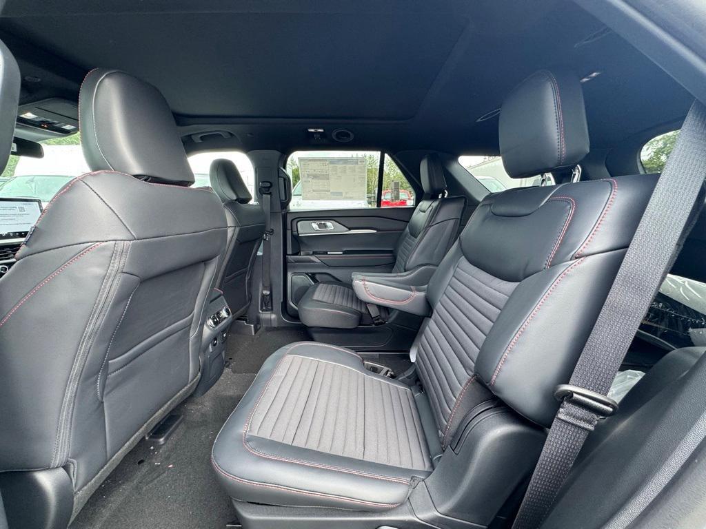 new 2025 Ford Explorer car, priced at $52,265