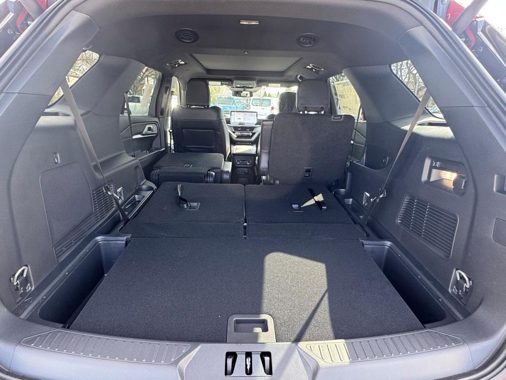 new 2025 Ford Explorer car
