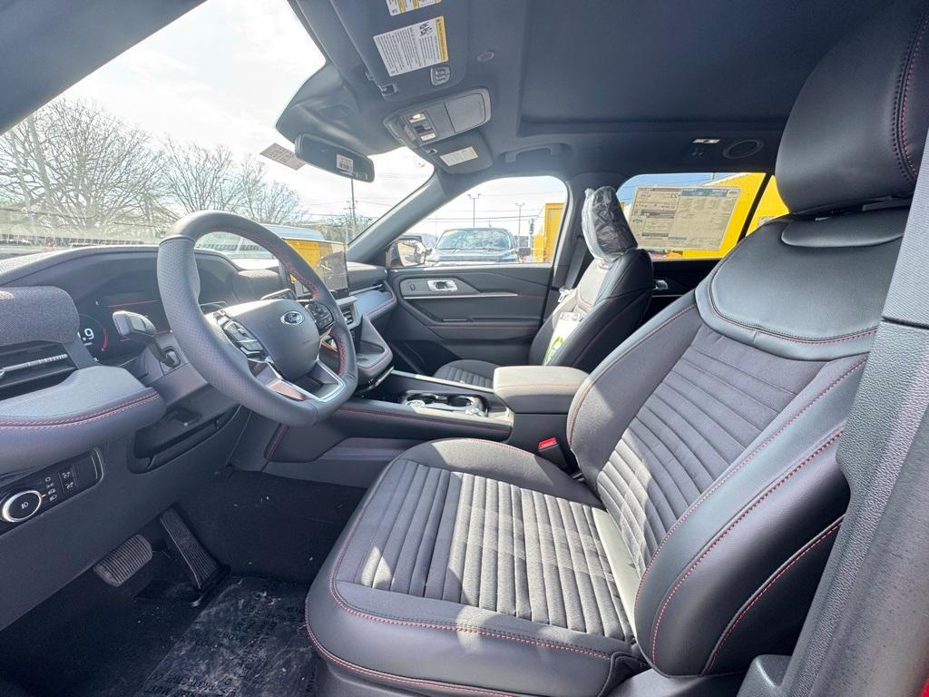 new 2025 Ford Explorer car