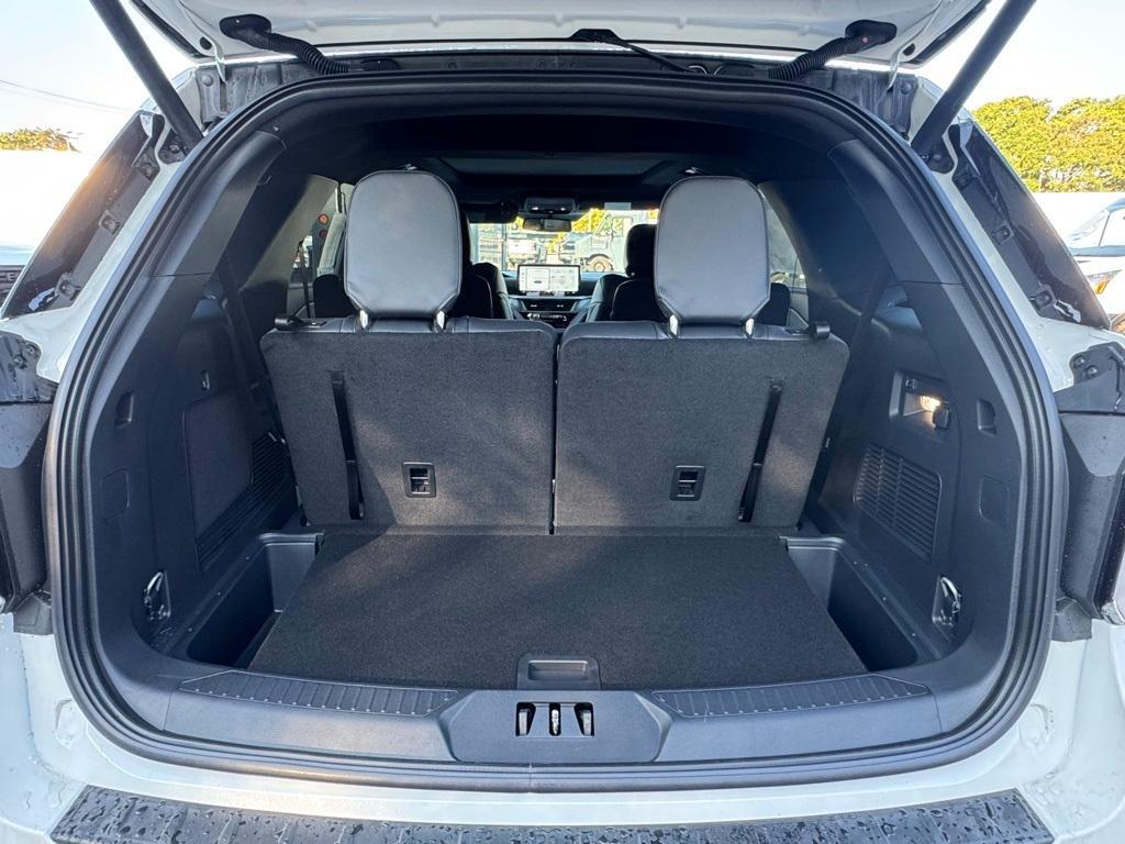 new 2025 Ford Explorer car, priced at $51,565