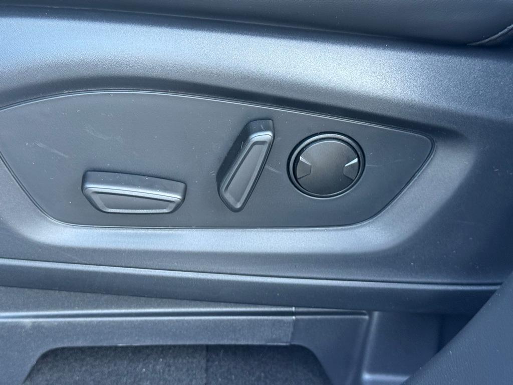 new 2025 Ford Explorer car, priced at $51,565