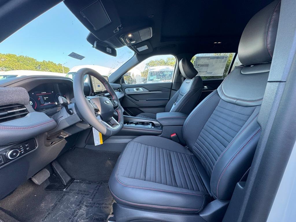 new 2025 Ford Explorer car, priced at $51,565