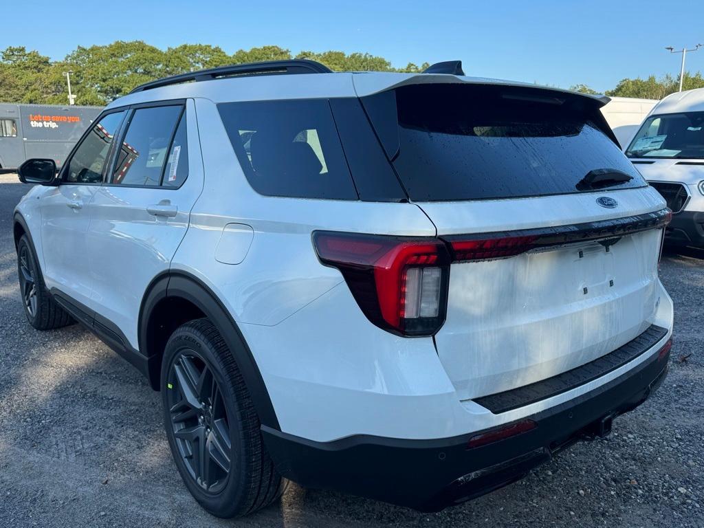 new 2025 Ford Explorer car, priced at $51,565