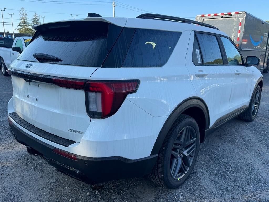 new 2025 Ford Explorer car, priced at $51,565