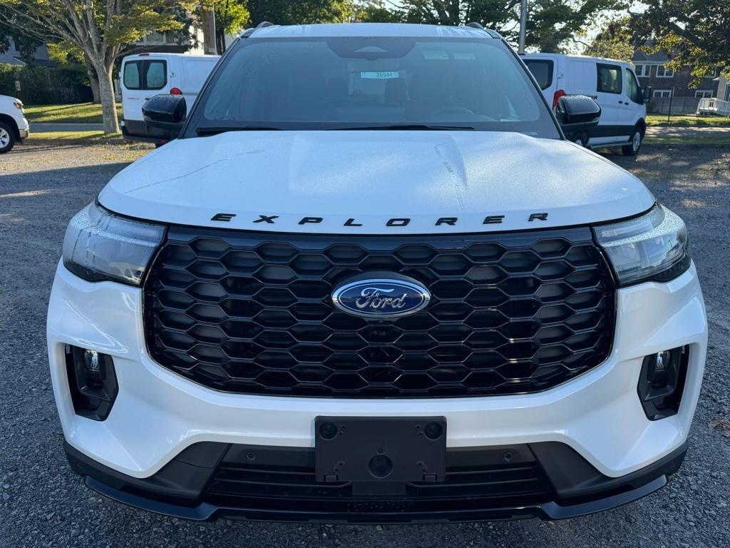 new 2025 Ford Explorer car, priced at $51,565